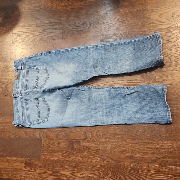 Capri Jeans - Picture 2 of 3